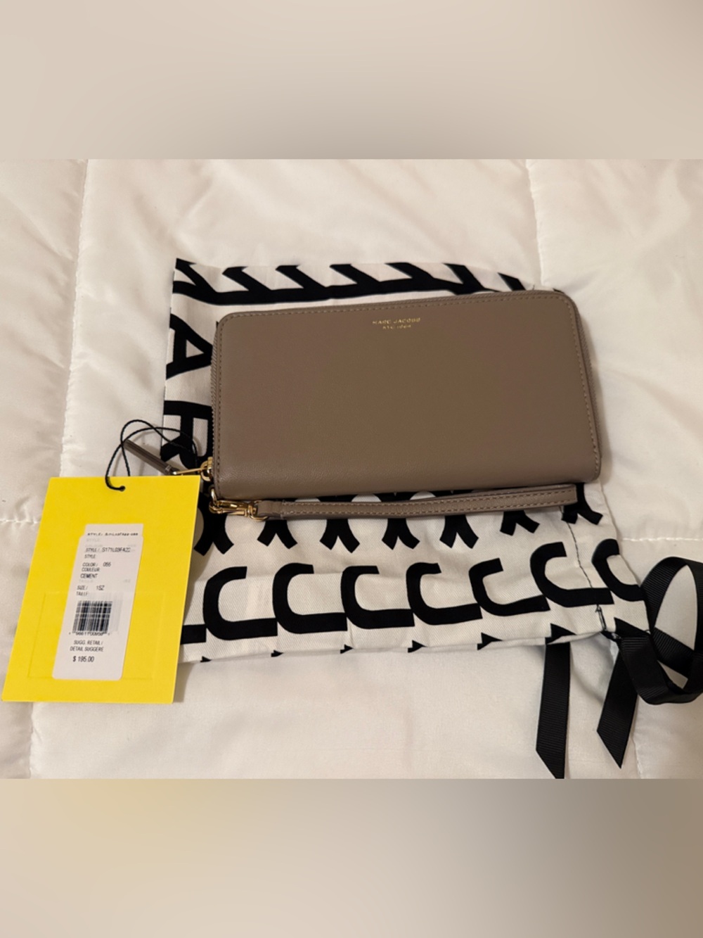 Marc Jacobs Black and Cement Leather Cardholders and wallet. - Picture 2 of 12